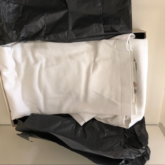 ❌SOLD❌🆕Beautiful Polo Short Sleeve Short - Picture 2 of 5